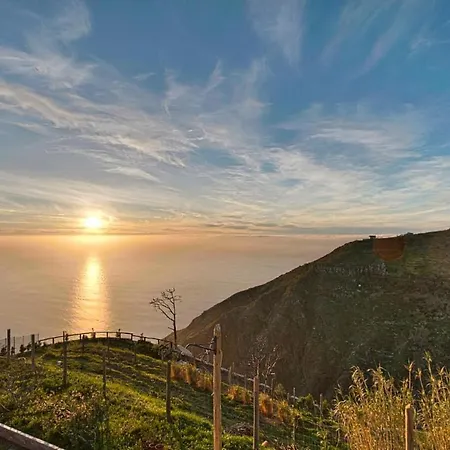 On The Cliffs With Ocean View, Perfect For Walking - Top Of The Cliff