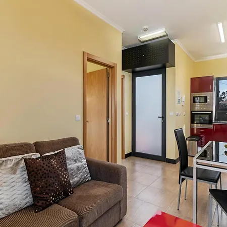 On The Cliffs With Ocean View, Perfect For Walking - Top Of The Cliff Apartment *