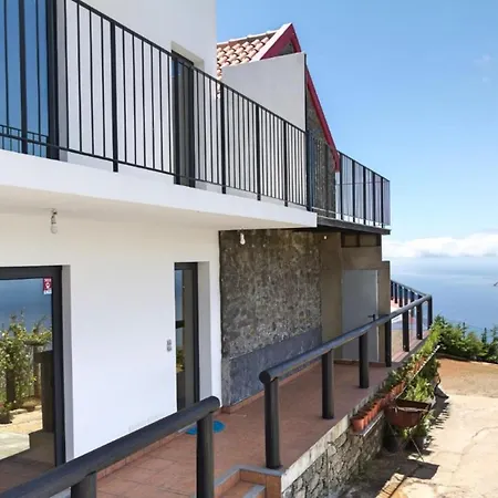 On The Cliffs With Ocean View, Perfect For Walking - Top Of The Cliff * Faja da Ovelha