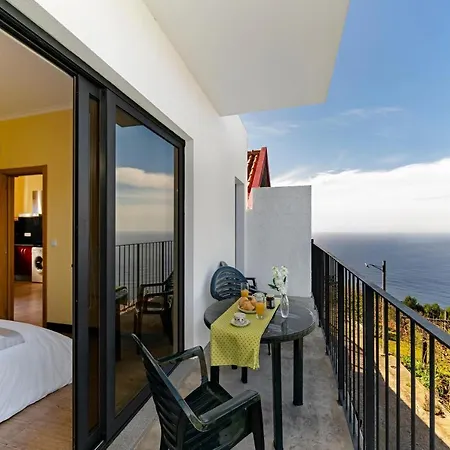 Apartment On The Cliffs With Ocean View, Perfect For Walking - Top Of The Cliff *